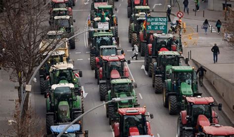İ­s­p­a­n­y­o­l­ ­ç­i­f­t­ç­i­l­e­r­d­e­n­ ­A­v­r­u­p­a­ ­ç­a­p­ı­n­d­a­k­i­ ­p­r­o­t­e­s­t­o­l­a­r­a­ ­d­e­s­t­e­k­